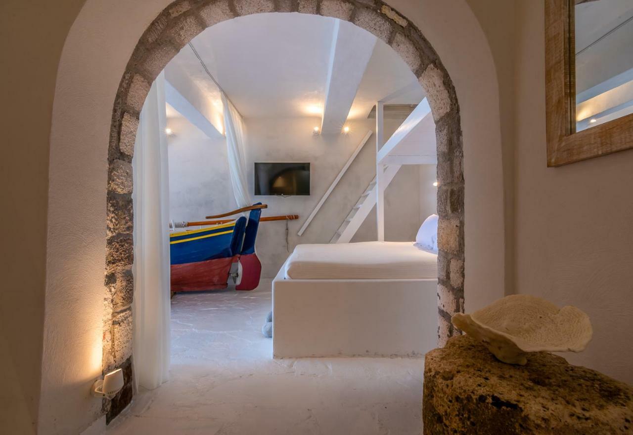 Neosikos Amazing Beach House In Milos Island Klima (Milos) Exterior foto