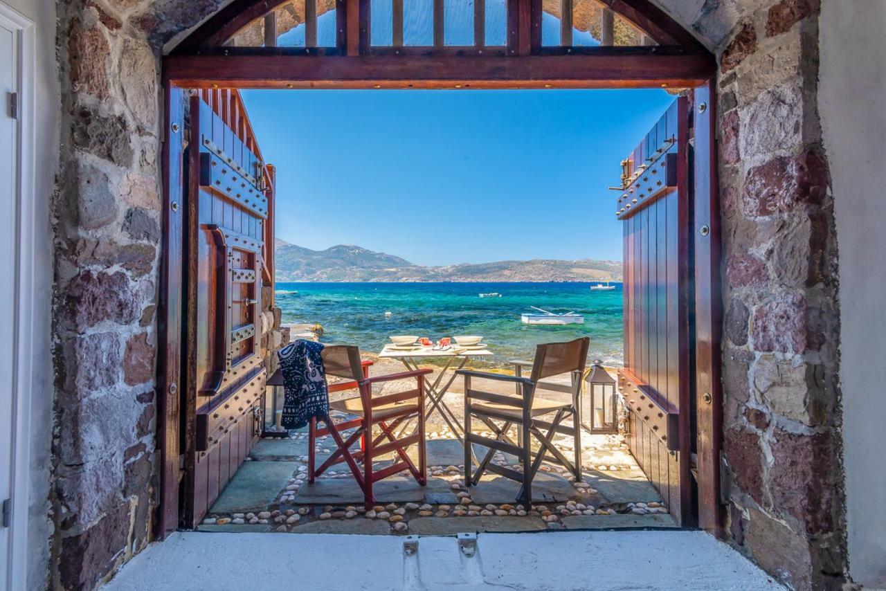 Neosikos Amazing Beach House In Milos Island Klima (Milos) Exterior foto