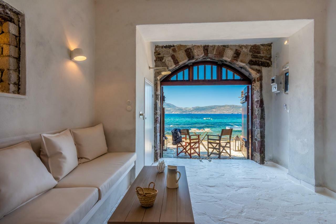Neosikos Amazing Beach House In Milos Island Klima (Milos) Exterior foto